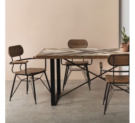 SILLÓN ESTRUCTURA METAL ASIENTO DE MADERA MODELO DANES